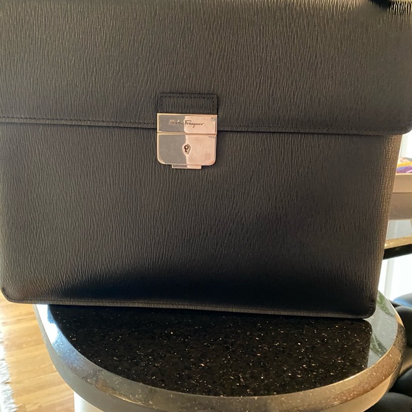 ****** BRAND NEW!!! SALVATORE FERRAGAMO briefcase - Picture 9 of 16
